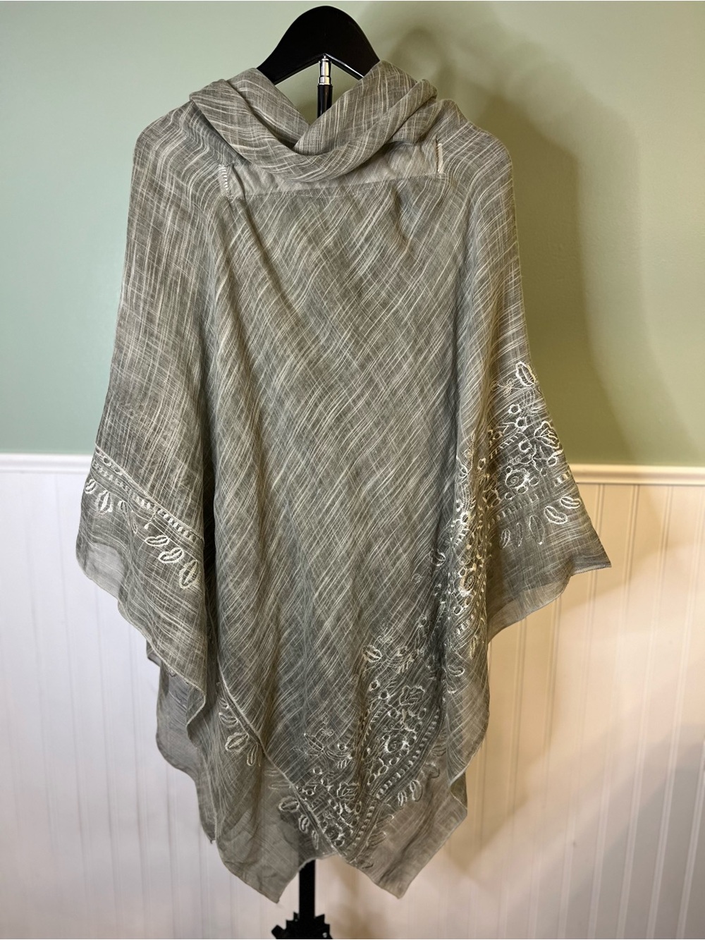Embroidered Olive Green Hooded Shawl Cape - Picture 2 of 8